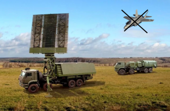 To what extent are S-400 air defense systems capable of detecting and shooting down American stealth fighters—the F-22 and F-35—and how do they do it?
