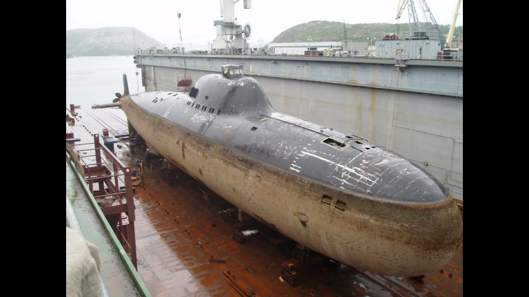 Лодка проекта 705 в доке