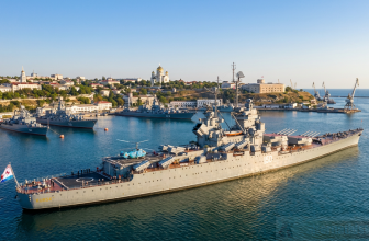 The Soviet Navy's flagship missile cruiser. What if the USSR had purchased "Richelieu"-class battleships from France after the war?