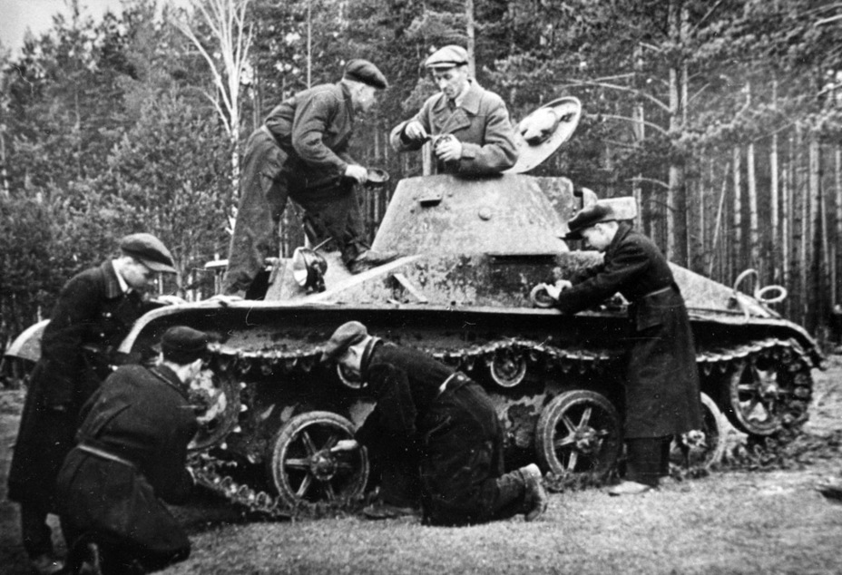Опытный образец танка Т-60 в Горьком, 1942 год