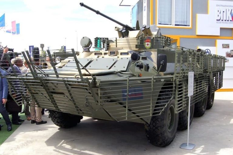БТР-82А с комплектом дополнительной защиты